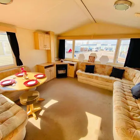 8 Berth Caravan For Hire At St Osyth Beach Holiday Park In Essex Ref 28026Fi Clacton-on-Sea Exterior photo