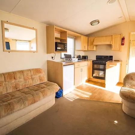 8 Berth Caravan For Hire At St Osyth Beach Holiday Park In Essex Ref 28026Fi Clacton-on-Sea Exterior photo