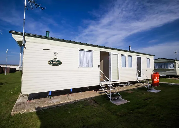 8 Berth Caravan For Hire At St Osyth Beach Holiday Park In Essex Ref 28026Fi