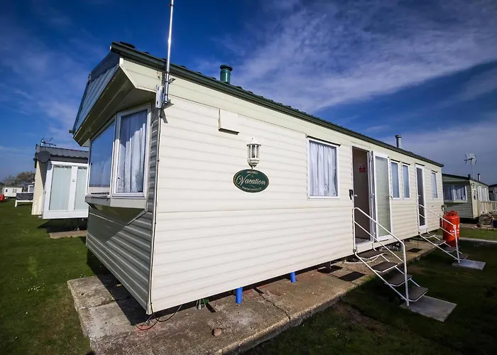 8 Berth Caravan For Hire At St Osyth Beach Holiday Park In Essex Ref 28026Fi